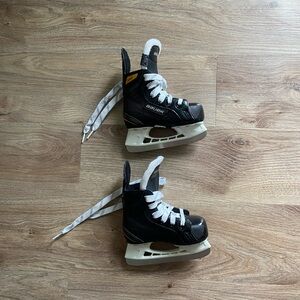 Bauer Youth/Baby Ice Hockey Skates Y6R